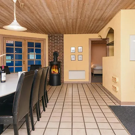 12 Person In Oksbol * Oster Vrogum