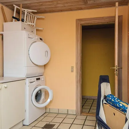 12 Person In Oksbol Oster Vrogum