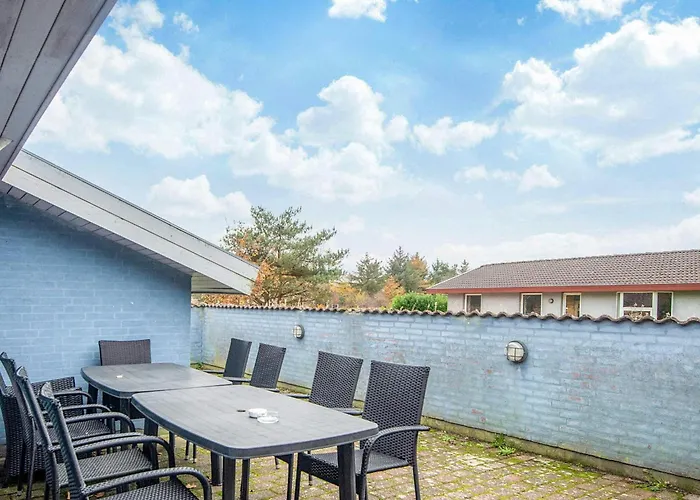 12 Person In Feriehus *