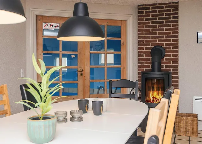 12 Person In * Oksbøl