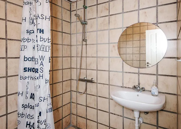 12 Person In Oksbøl